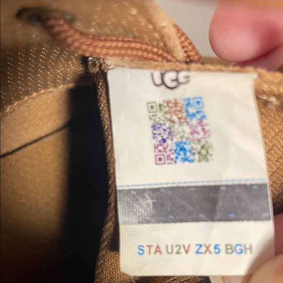 UGG Canoe Youth 6 (Women’s Size 7.5-8) 38 EU US Chestnut Suede Lightweight Boots - Picture 10 of 15